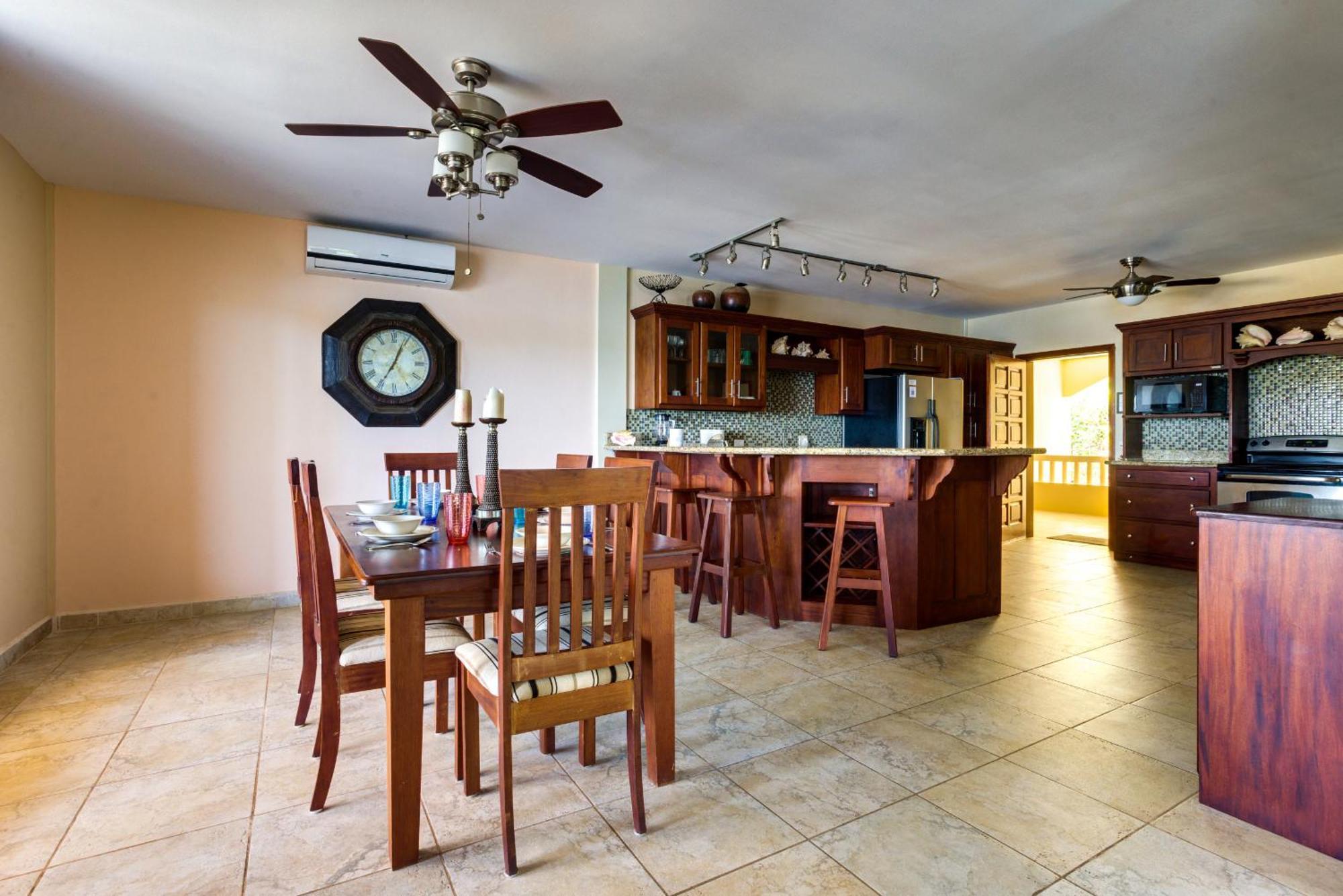 Los Porticos Placencia Room photo
