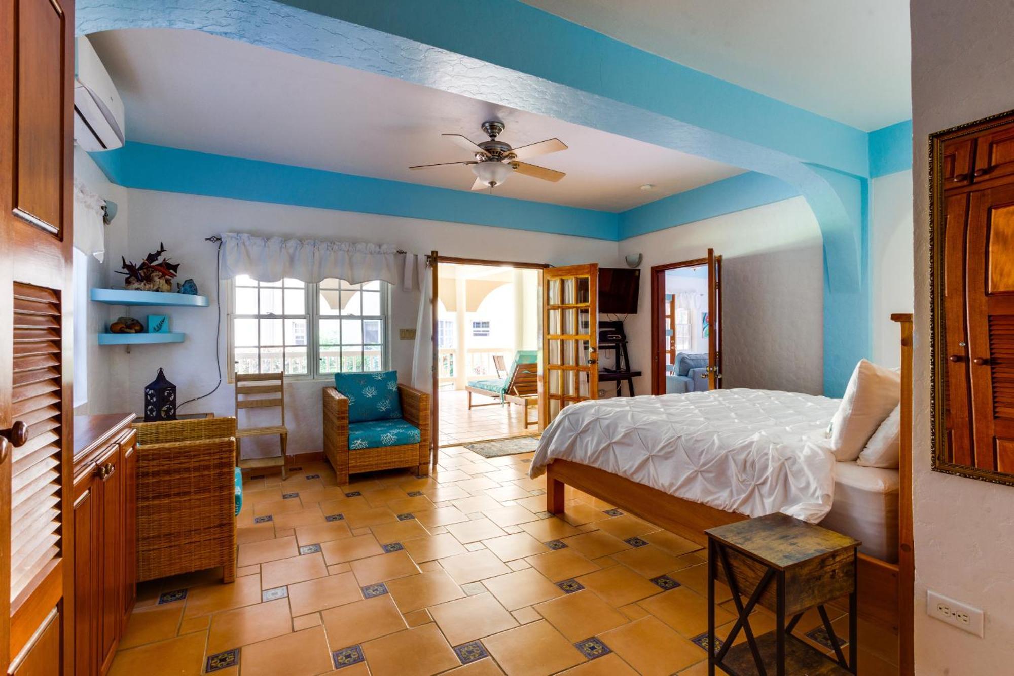 Los Porticos Placencia Room photo
